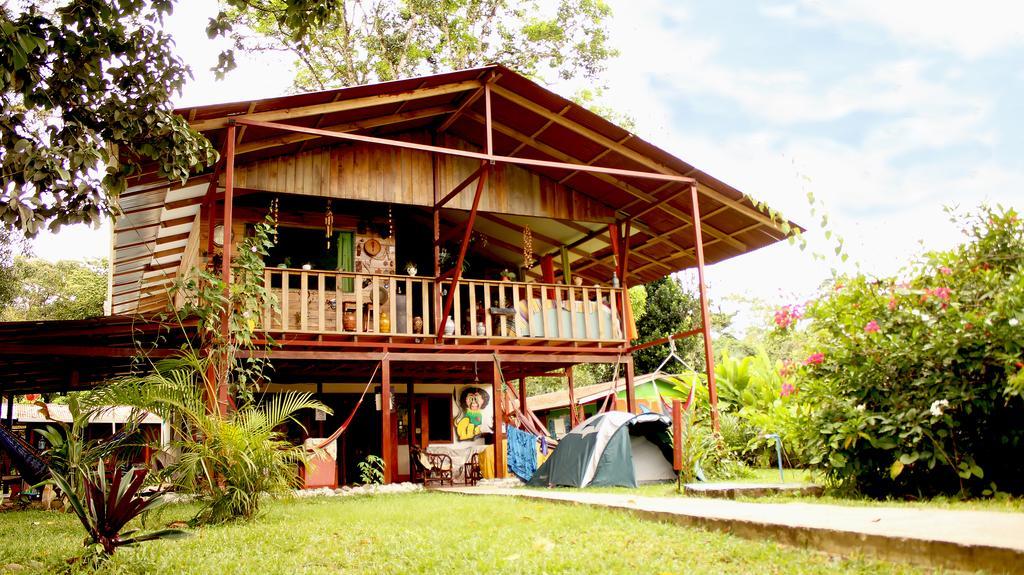 קאוויטה Hakuna Matata Hostel מראה חיצוני תמונה
