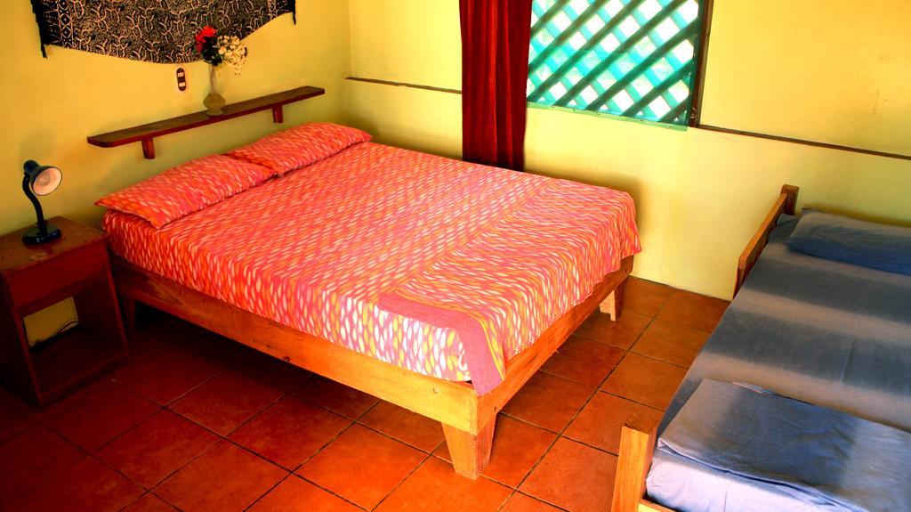 קאוויטה Hakuna Matata Hostel חדר תמונה